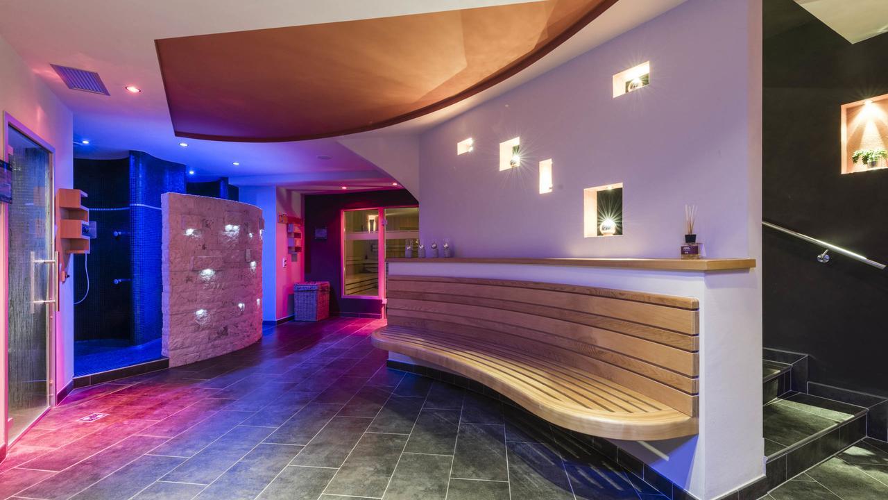 Der Mohrenwirt **** Hotel Burgusio Exterior photo