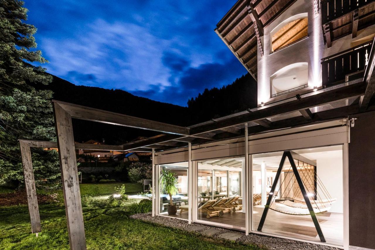 Der Mohrenwirt **** Hotel Burgusio Exterior photo